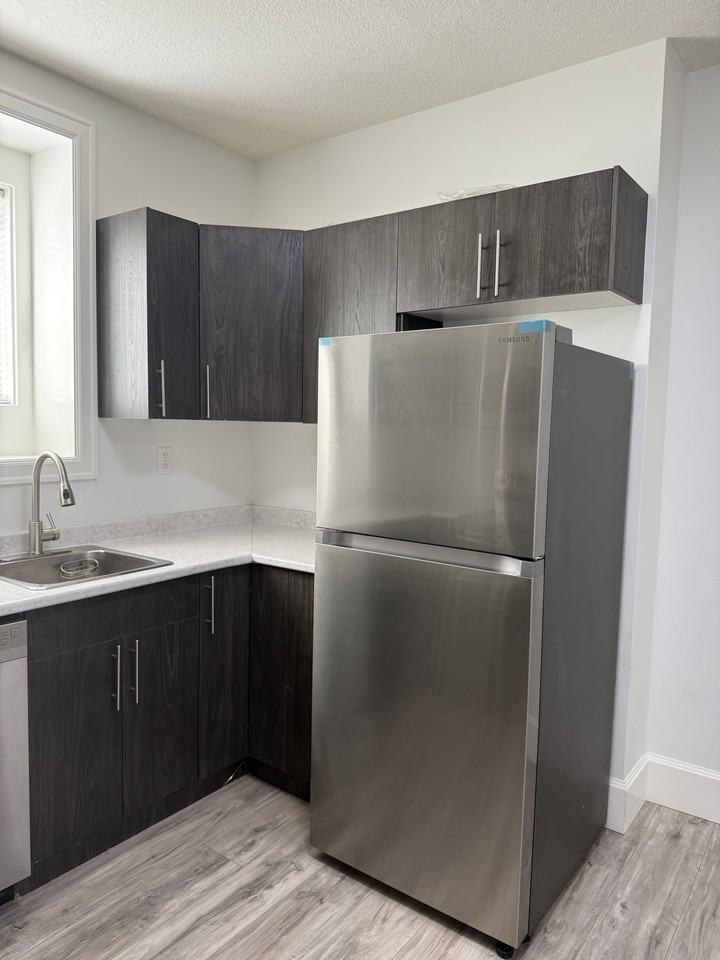 156 Barrett St - Photo 3 of 14