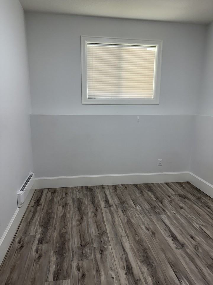 156 Barrett St - Photo 7 of 14