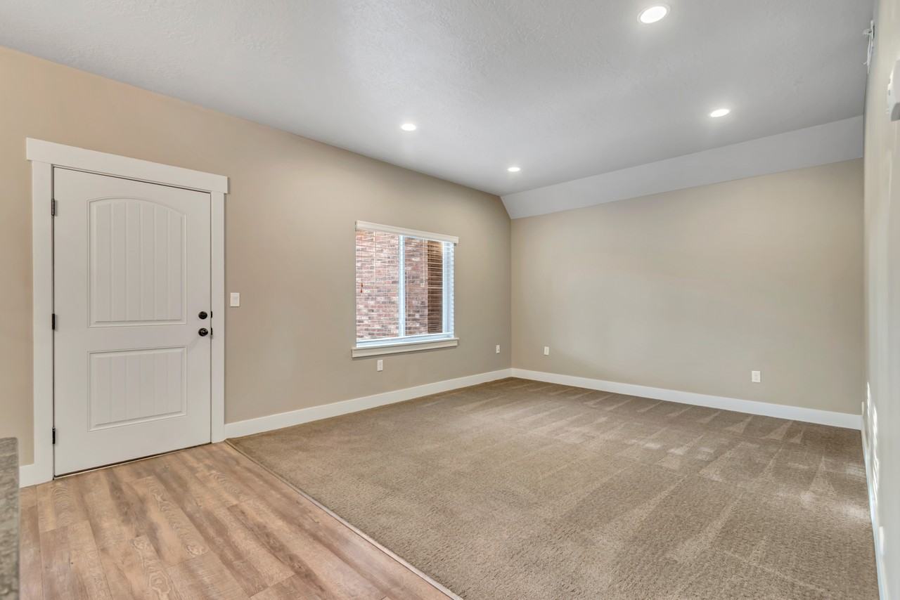 Riverview Apts - Photo 6 of 15