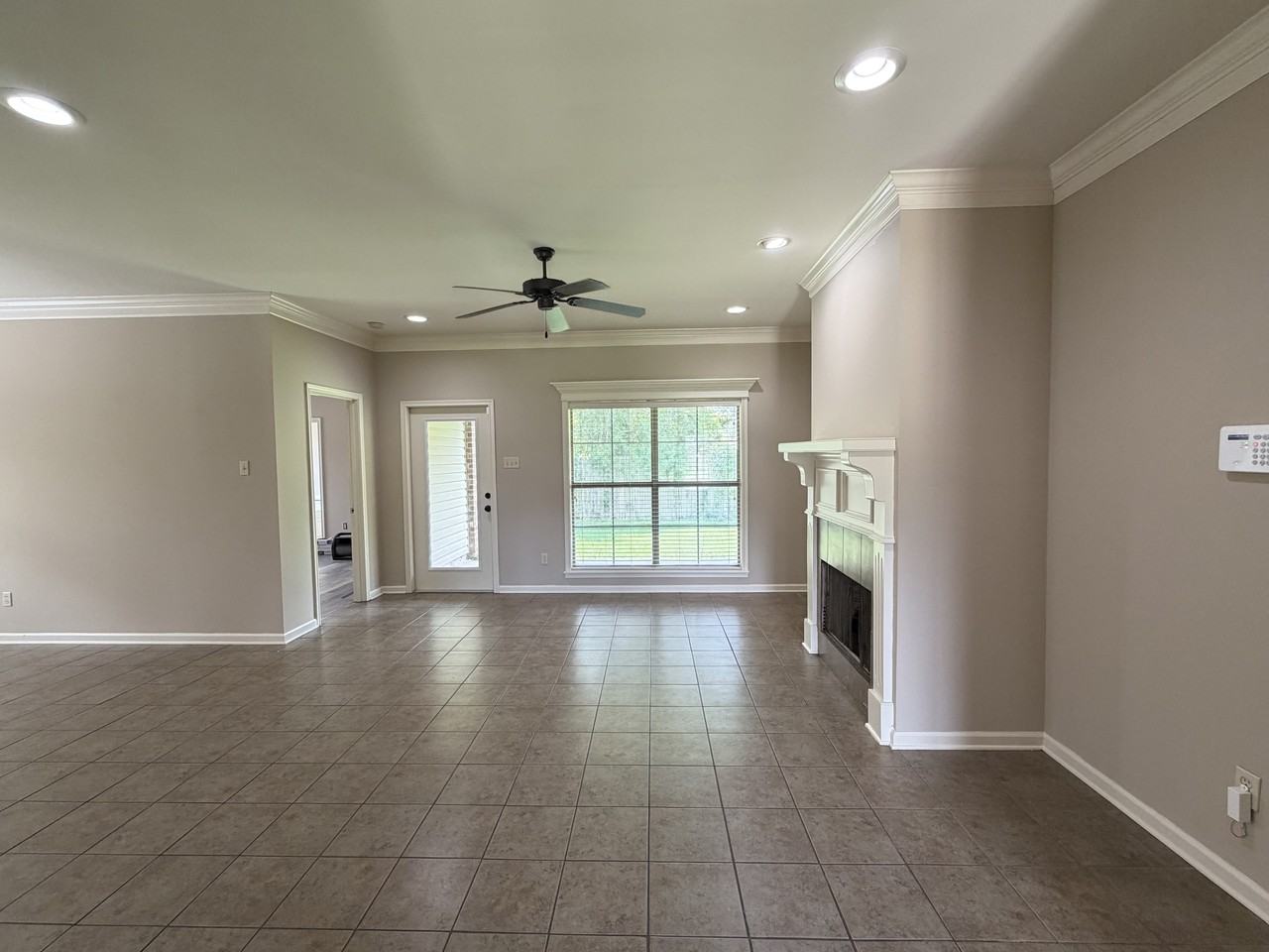 124 Saint Fabian Dr #1 - Photo 4 of 10