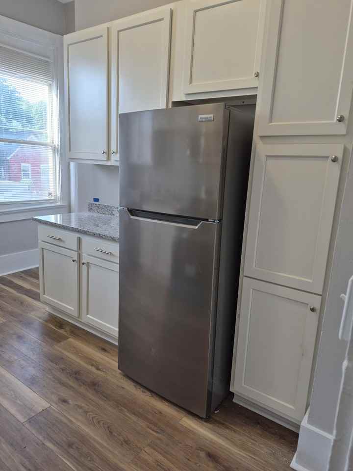 638640 6th Ave #638-2 - Photo 5 of 28