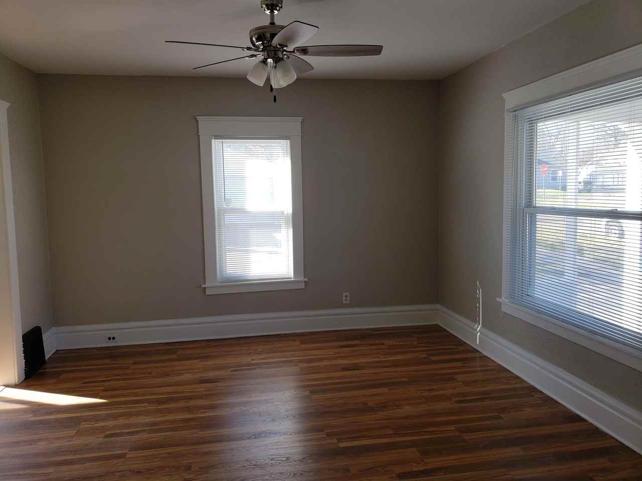 610 N Sycamore St #1 - Photo 3 of 50