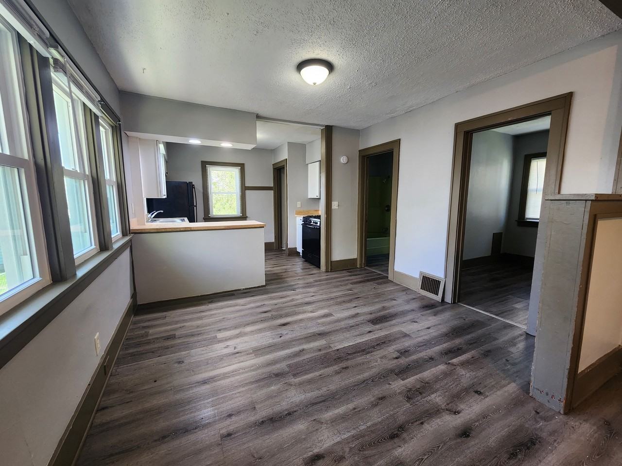 526 Kirkwood Ave #1 - Photo 3 of 14
