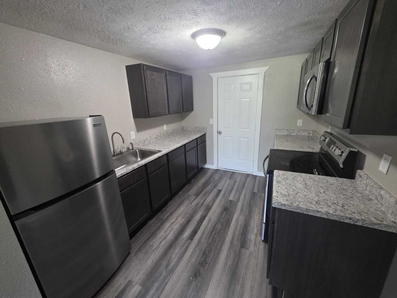 1170 Leota Dr #1 - Photo 3 of 7
