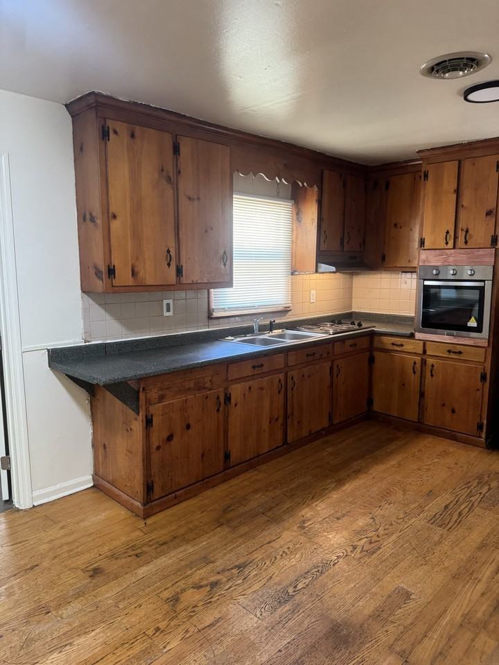 507 Overbrook Dr #1 - Photo 3 of 10