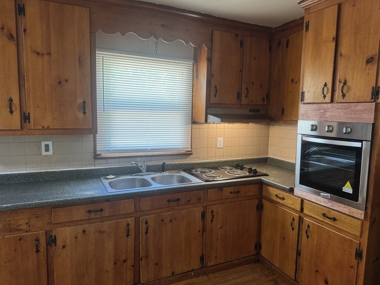 507 Overbrook Dr #1 - Photo 4 of 10