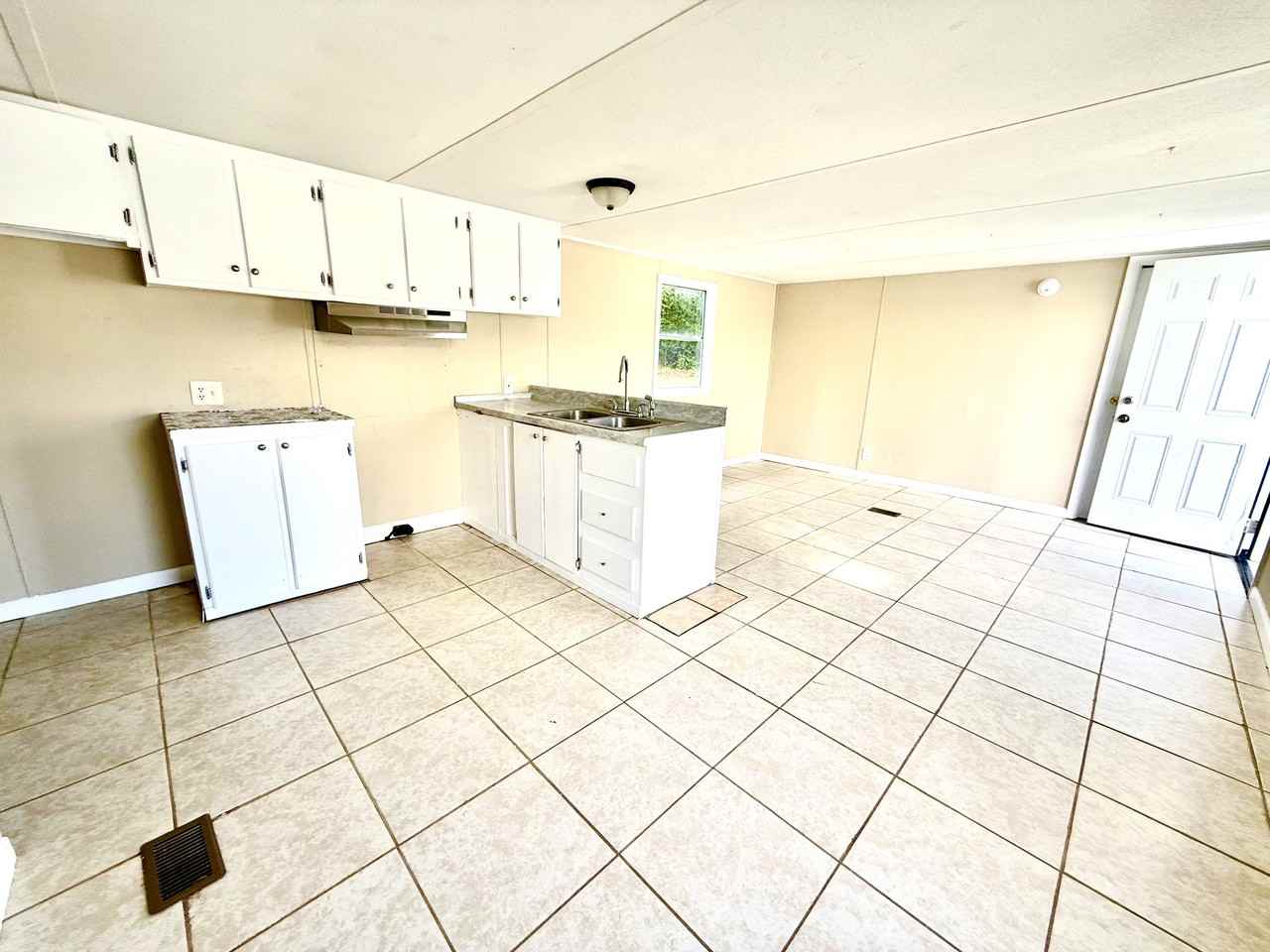 1713A Crapps Ave #1 - Photo 6 of 13