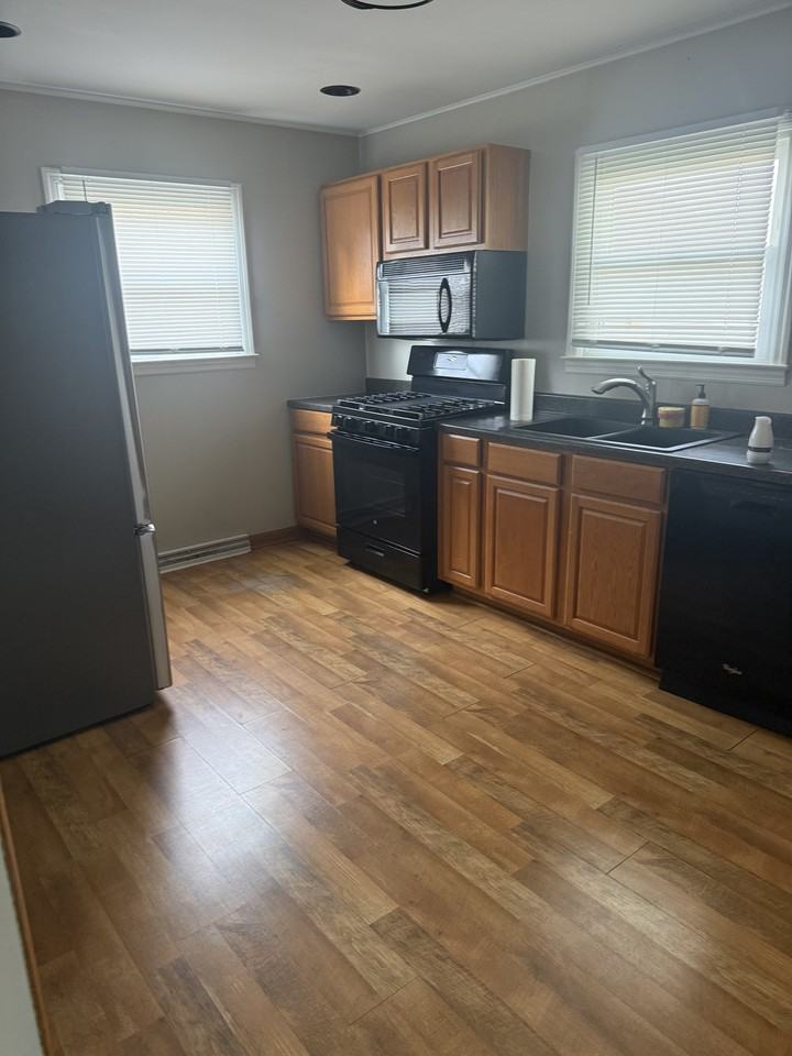 116 Briargate Rd #1 - Photo 4 of 10