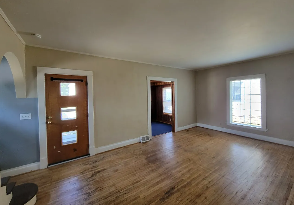 511 S Frederick Ave #1 - Photo 3 of 22