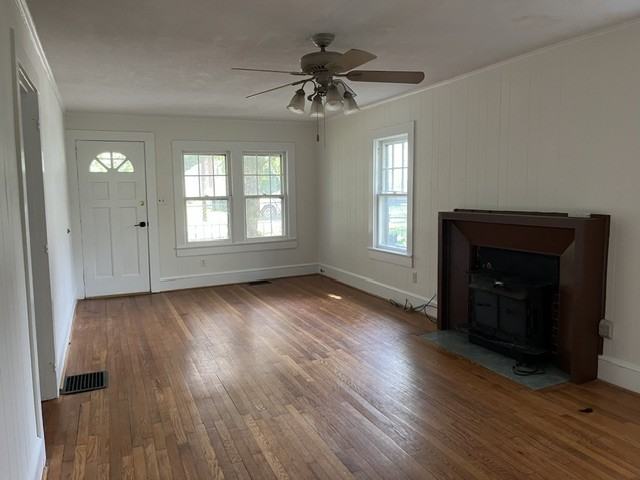 26 Pelzer St #1 - Photo 7 of 20
