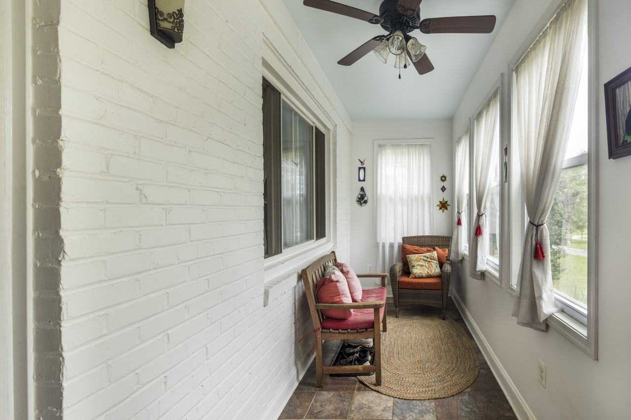 1815 Belvedere Blvd #1 - Photo 3 of 31