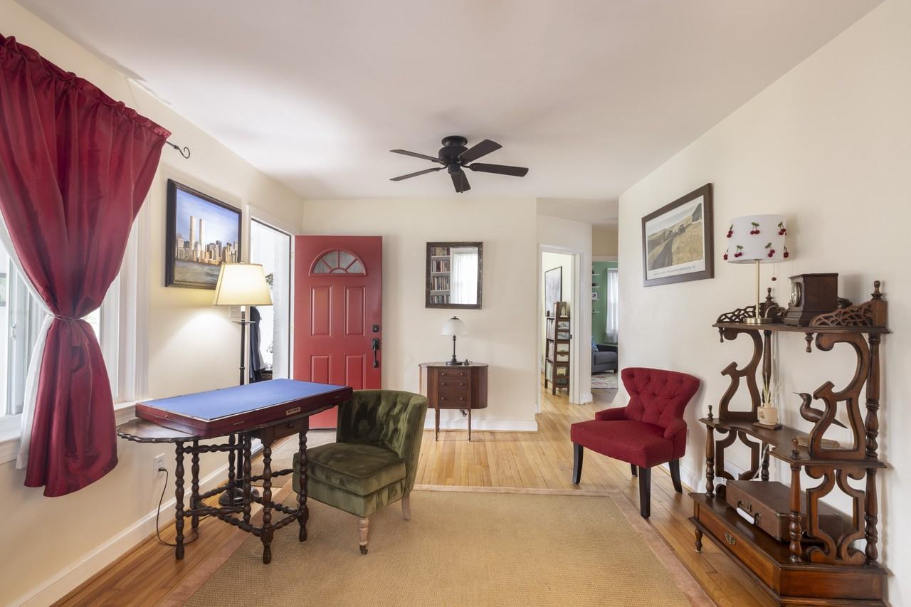 1815 Belvedere Blvd #1 - Photo 6 of 31