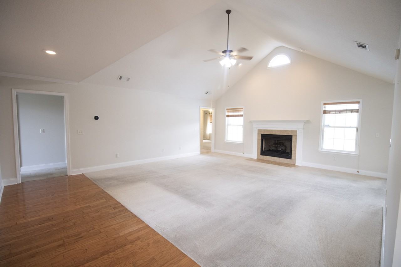 1008 Houndsbark Ct #1 - Photo 5 of 27