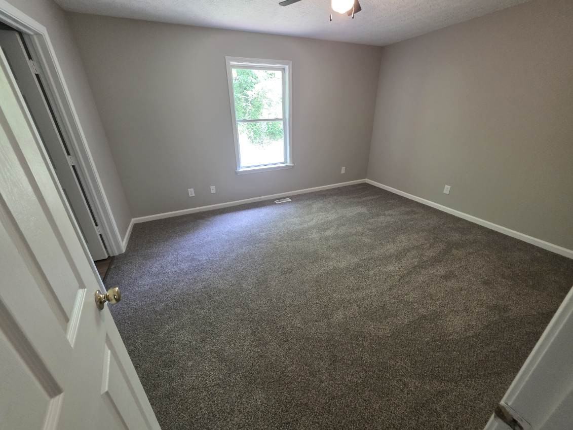 643 N Lincoln St #1 - Photo 2 of 11