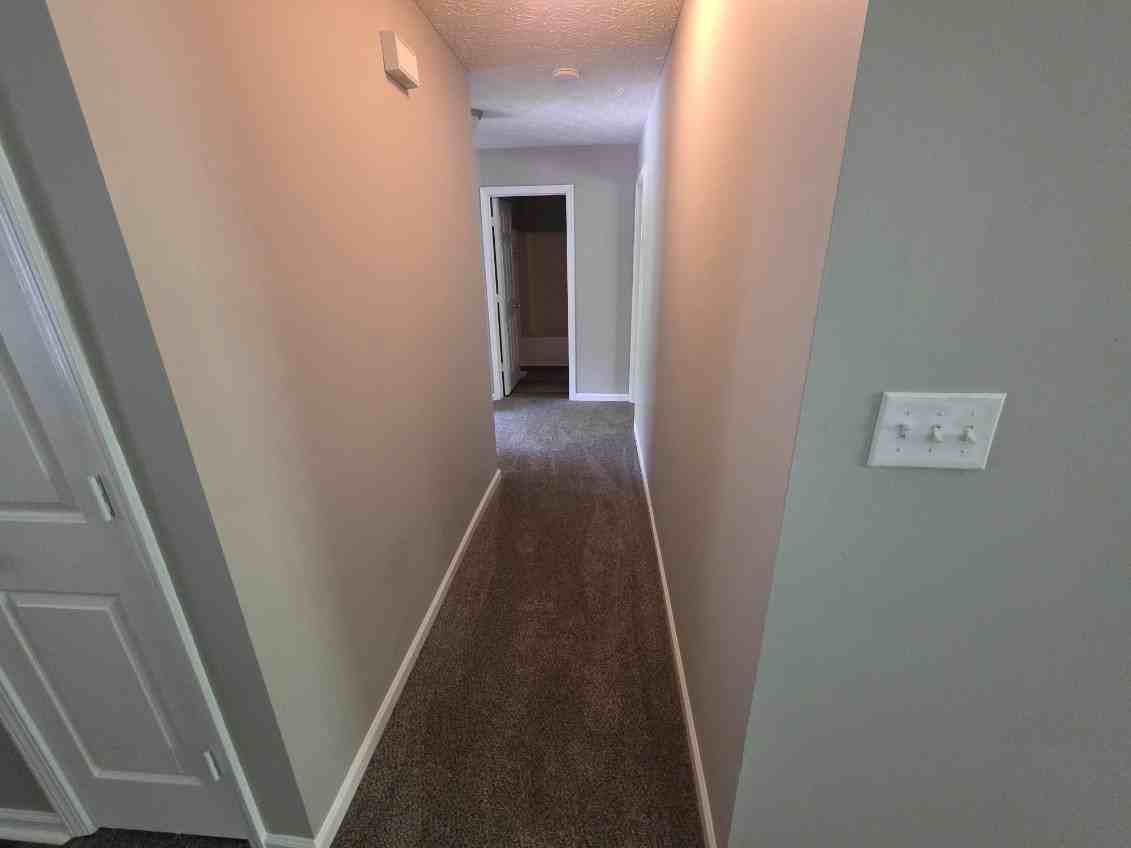 643 N Lincoln St #1 - Photo 4 of 11