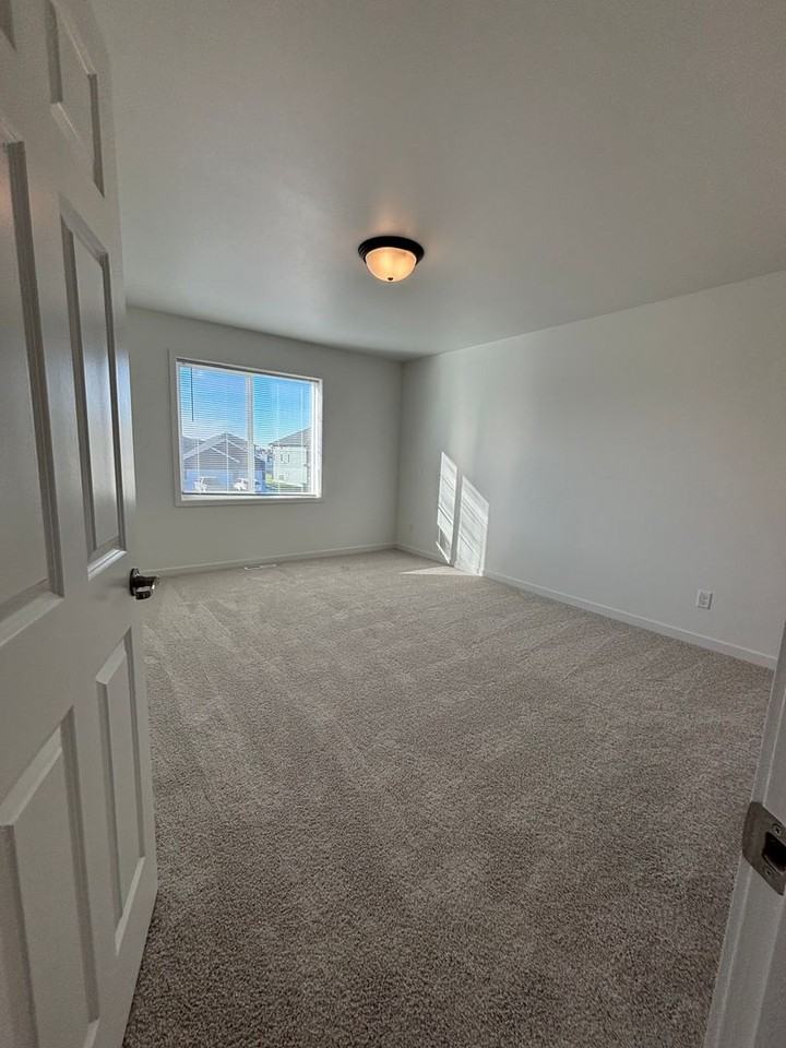 7245 30th St S - Photo 4 of 11