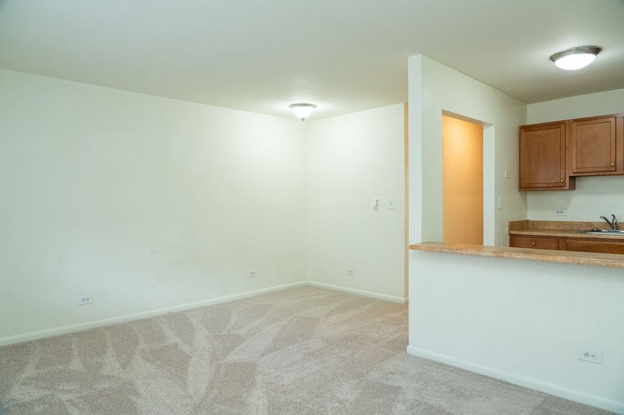 Lynnhaven Apartments - Photo 4 of 41