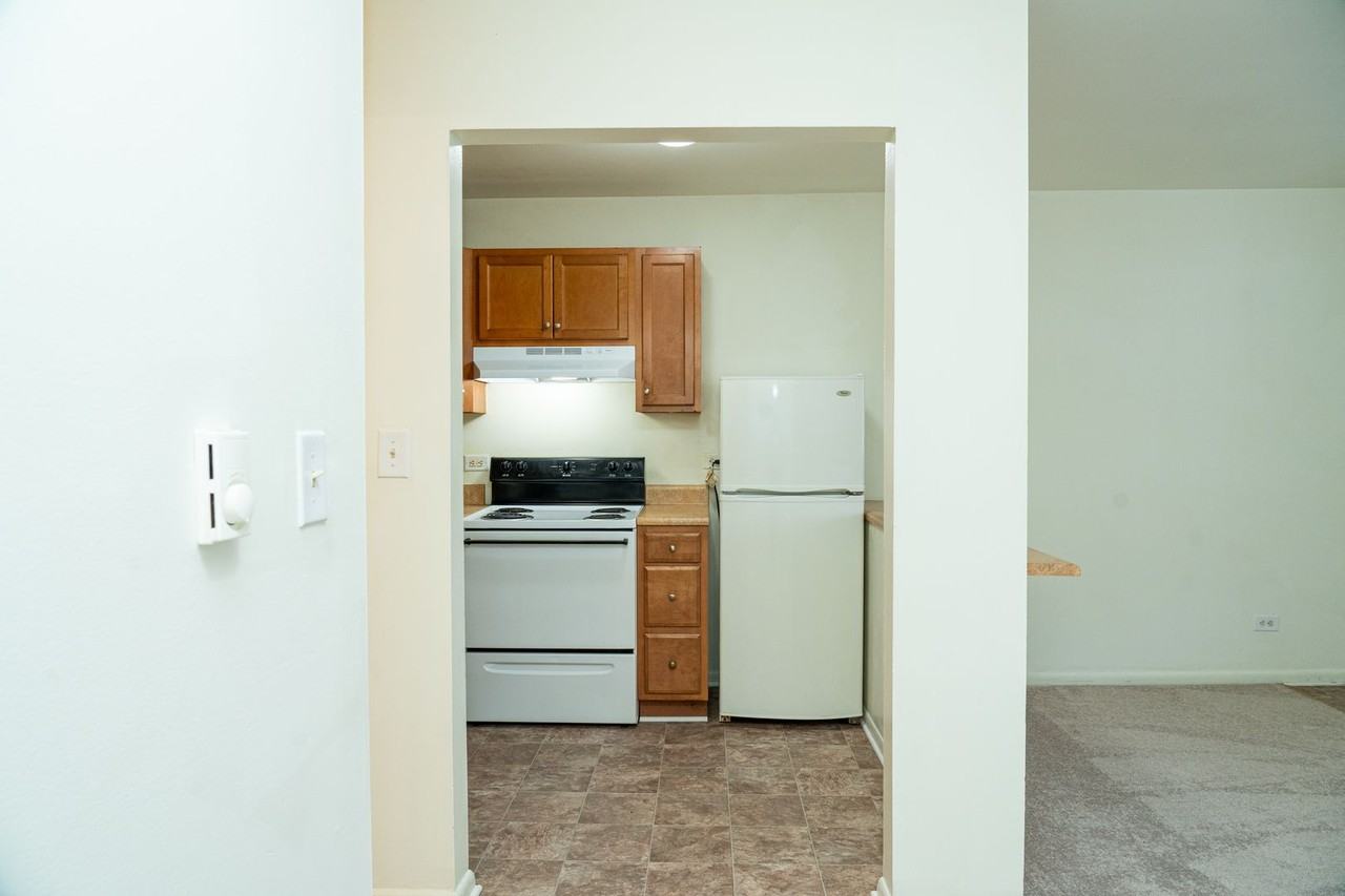 Lynnhaven Apartments - Photo 6 of 41