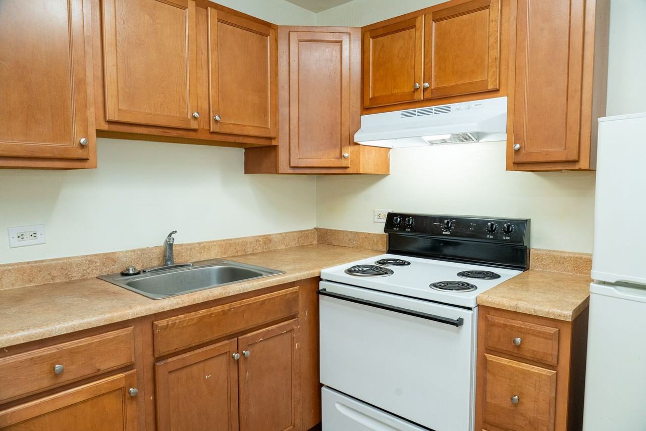 Lynnhaven Apartments - Photo 7 of 34