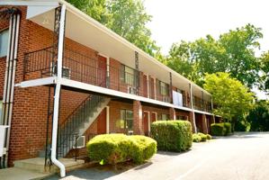 featured image of 2206 N Berkshire Rd