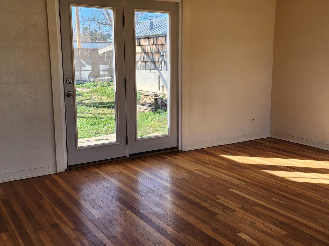 602 N Ohio Ave #1 - Photo 2 of 10