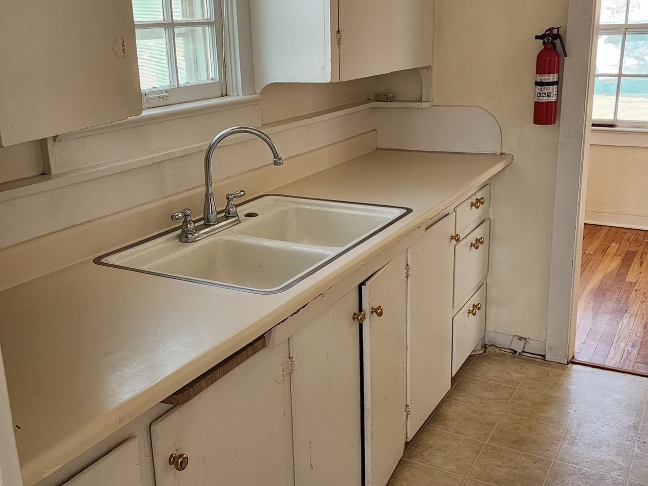 602 N Ohio Ave #1 - Photo 3 of 10