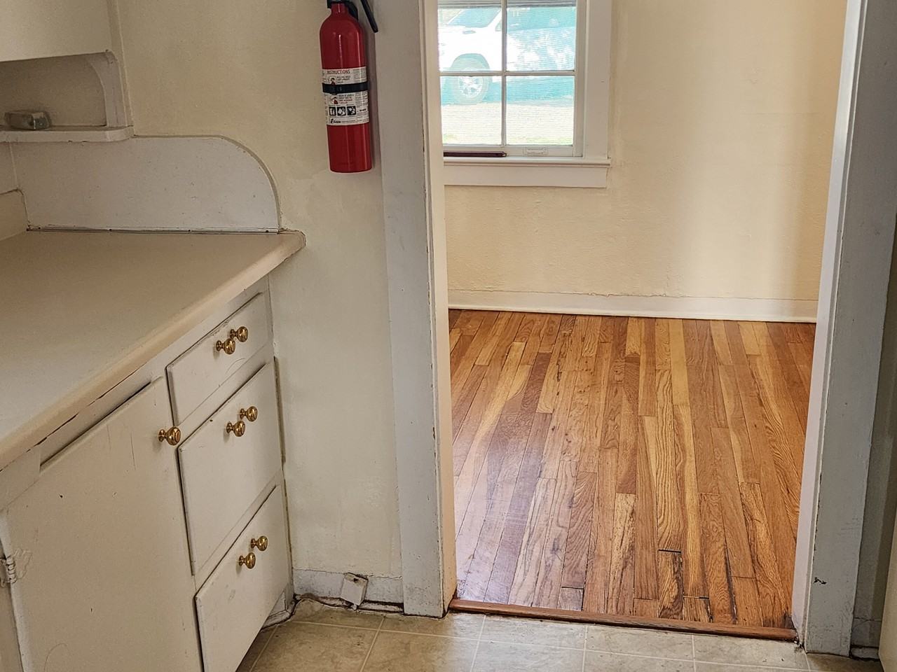 602 N Ohio Ave #1 - Photo 5 of 10