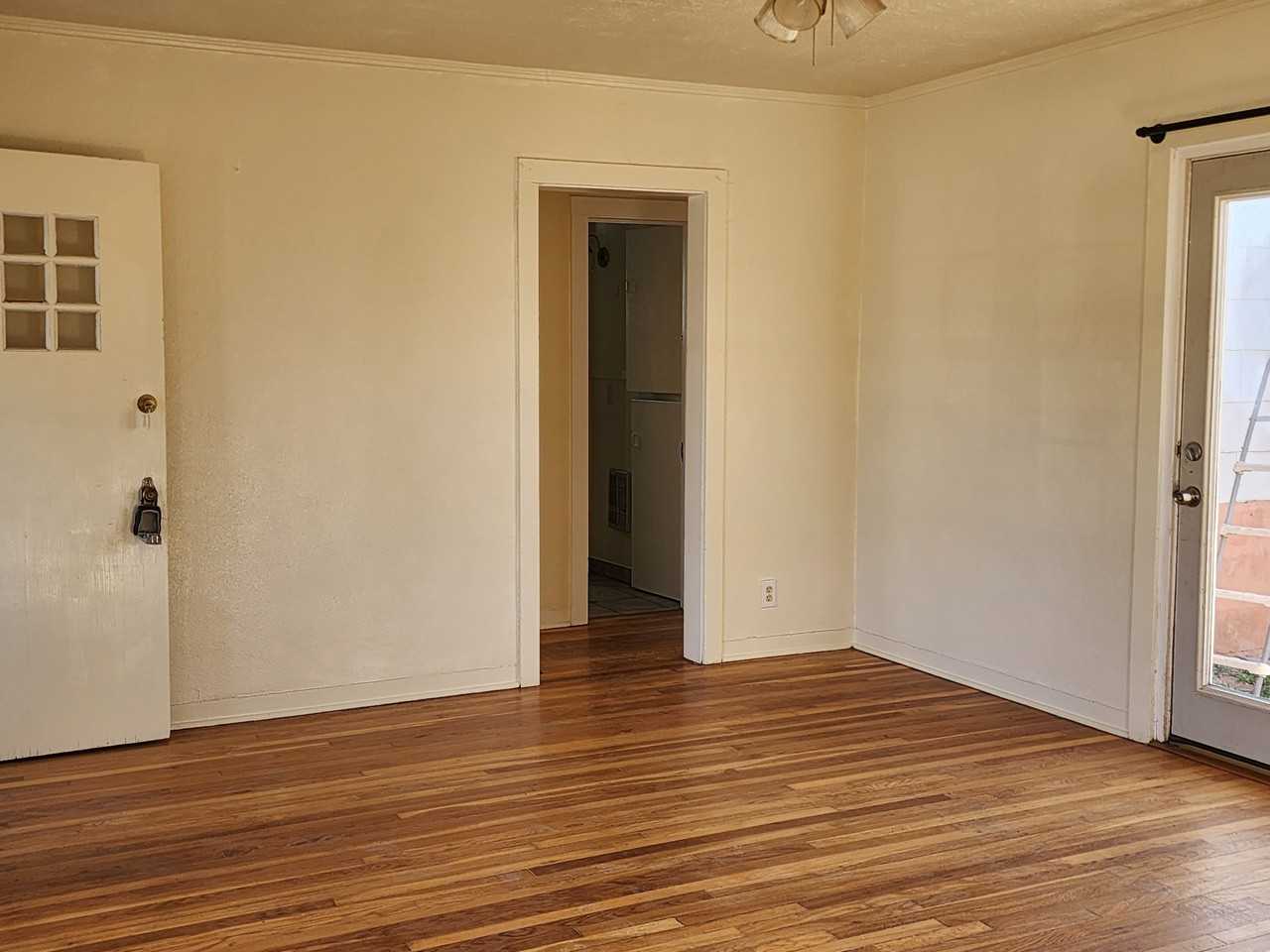 602 N Ohio Ave #1 - Photo 6 of 10