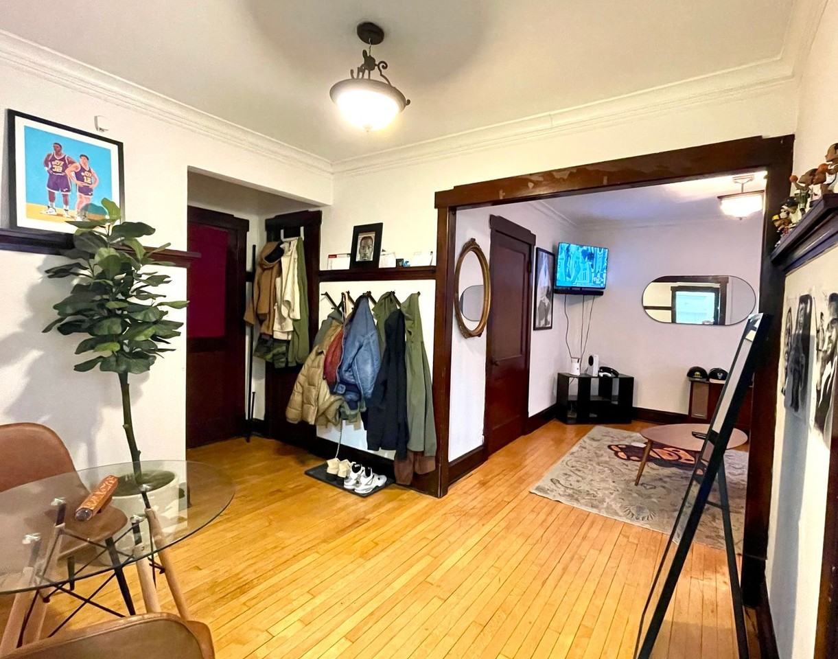 913 E Juneau Ave. - Photo 5 of 19