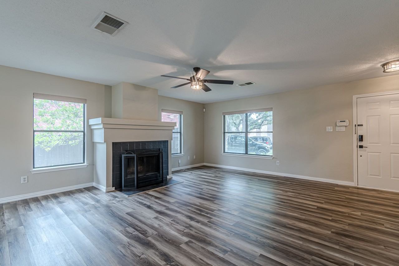 11907 Altamonte Oaks #1 - Photo 5 of 36