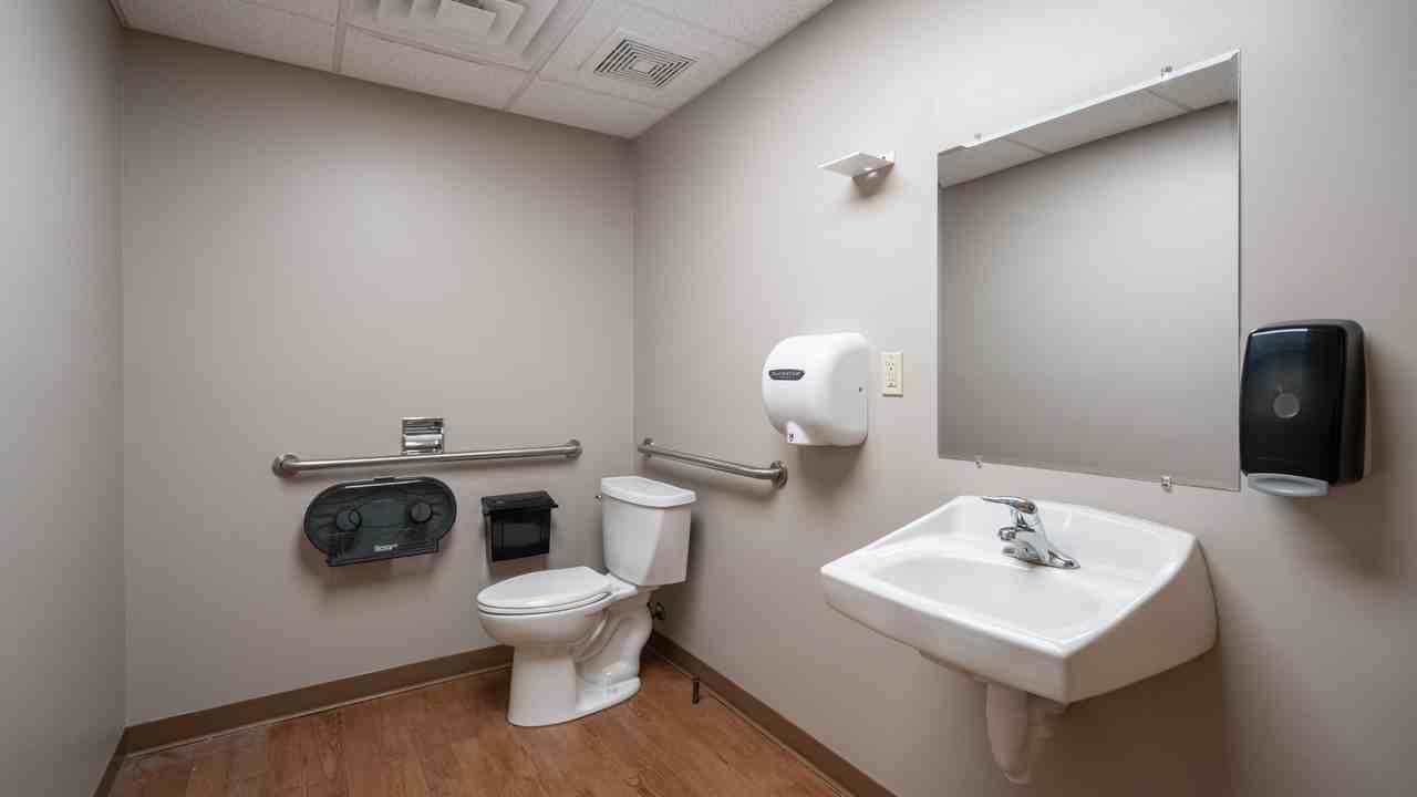 3327 W Capital Ave #05 - Photo 7 of 50