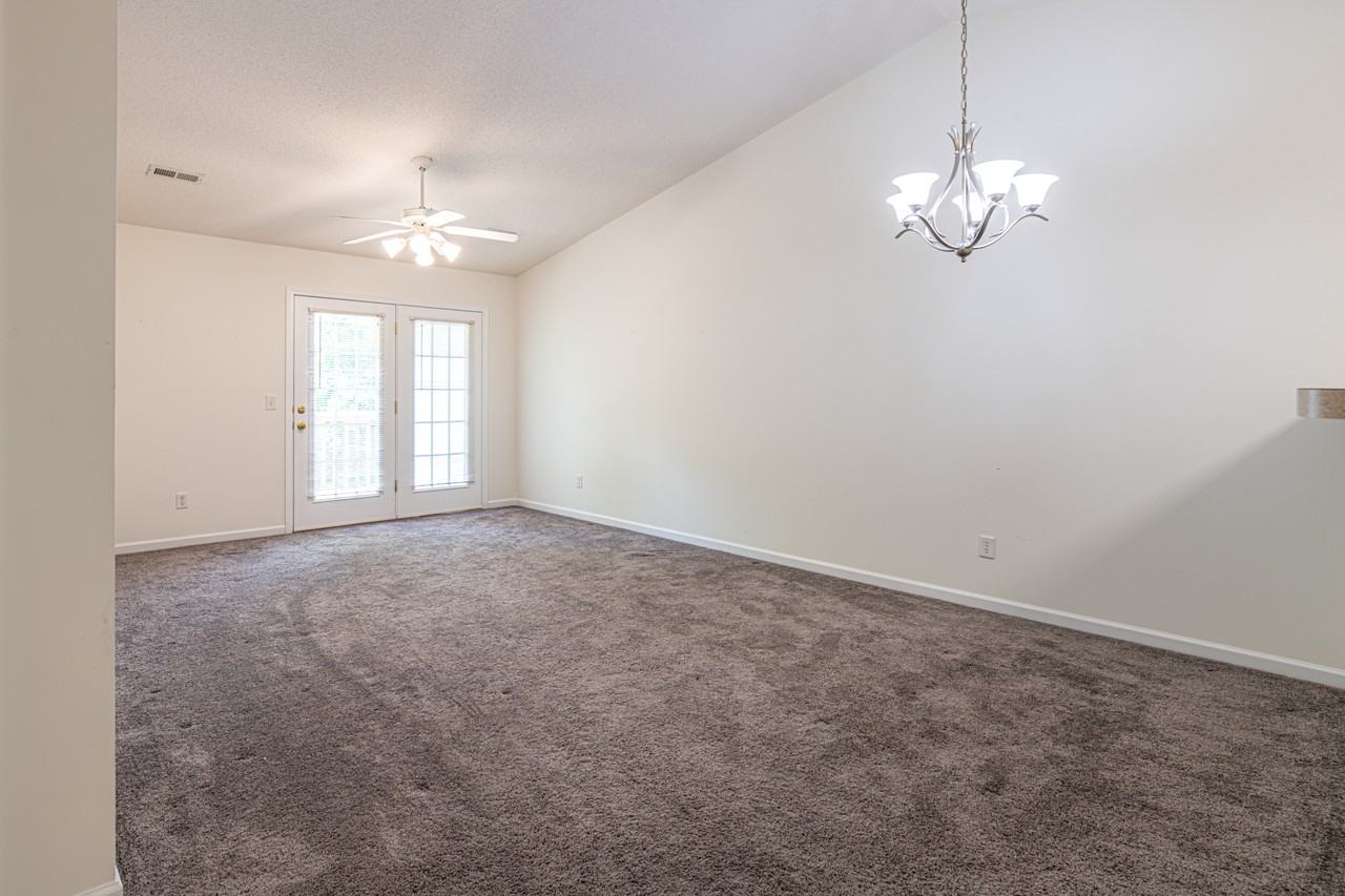 906 Mercer Dr #1 - Photo 3 of 24