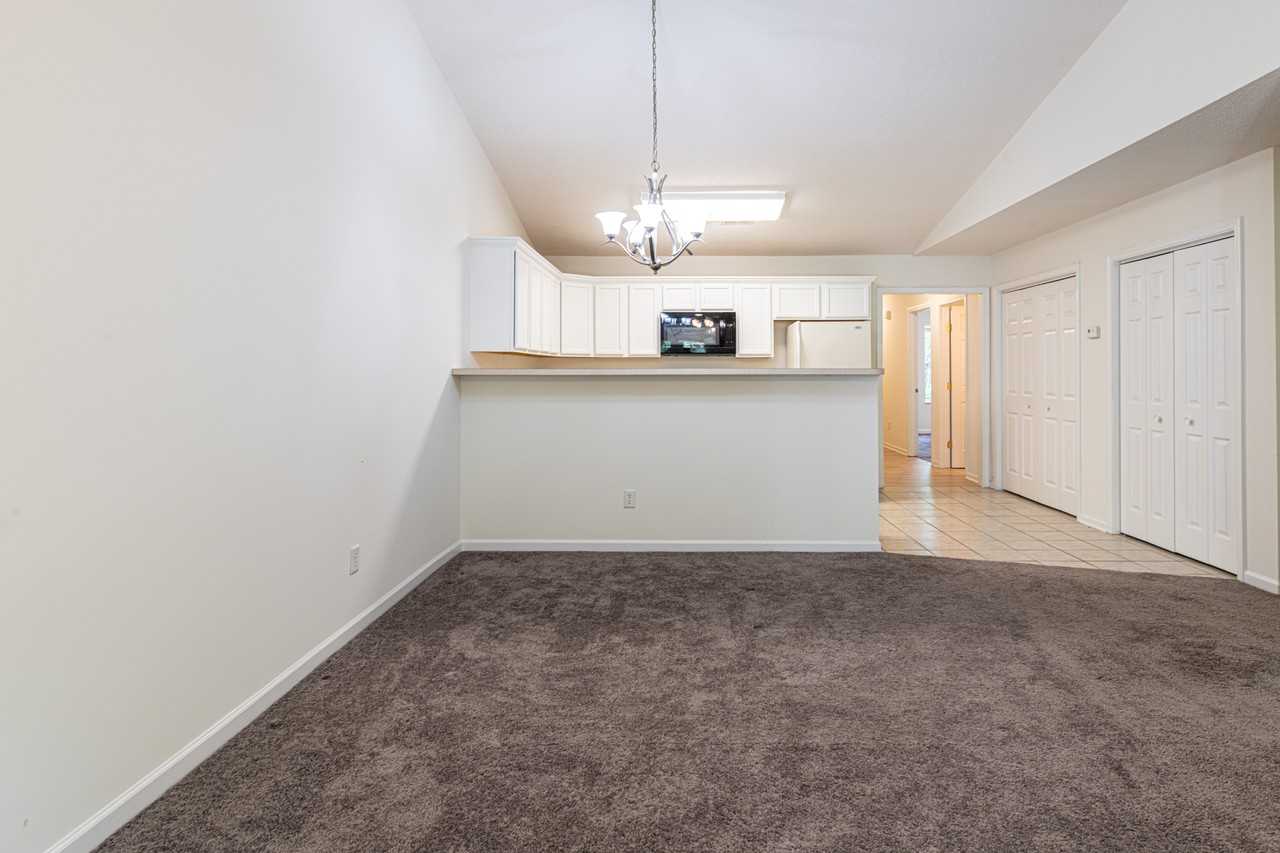 906 Mercer Dr #1 - Photo 5 of 24