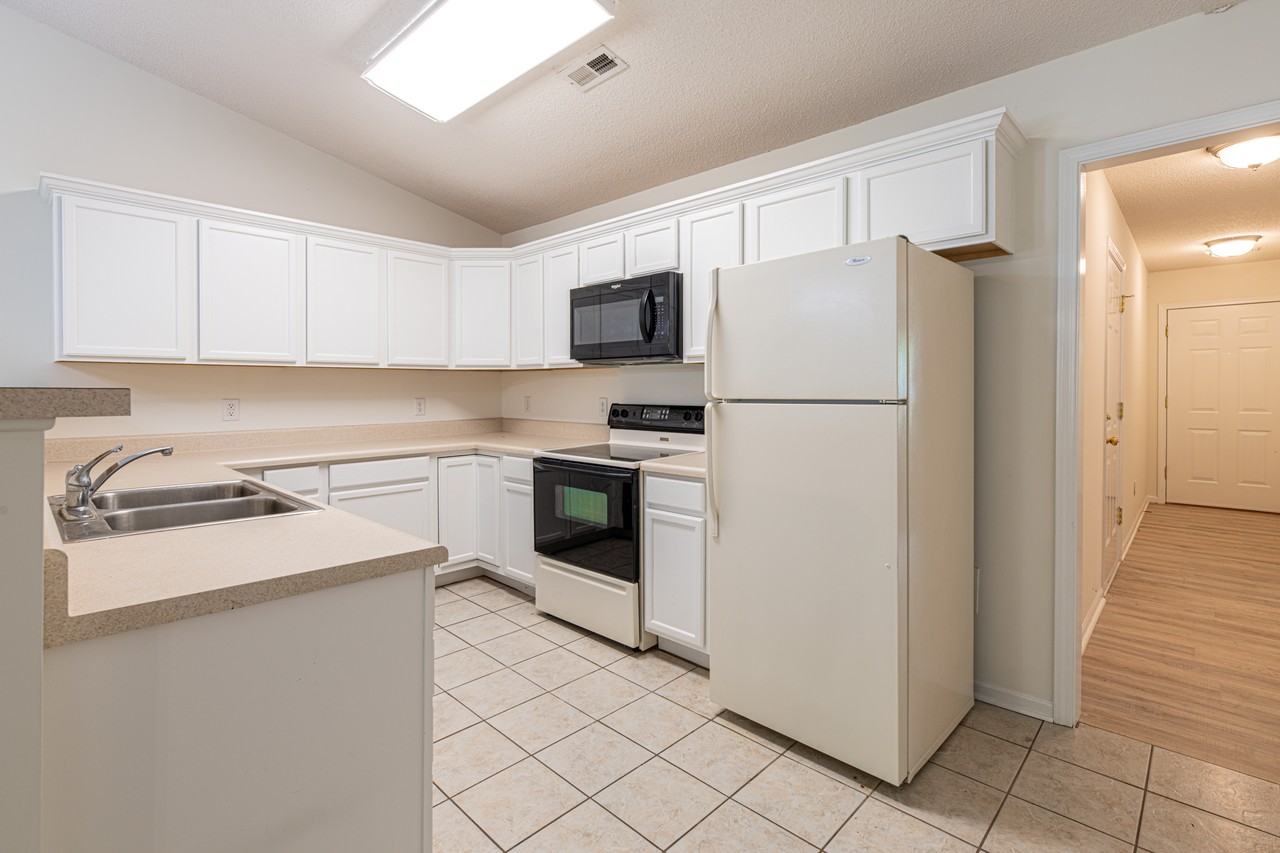 906 Mercer Dr #1 - Photo 7 of 24