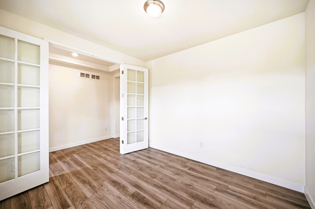 10054 E 59th Ave #1 - Photo 6 of 42