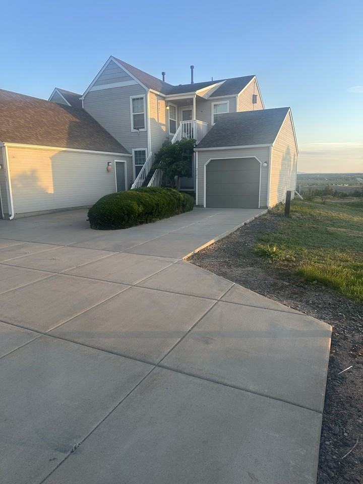 2141 Sunridge Cir #1 - Photo 2 of 39