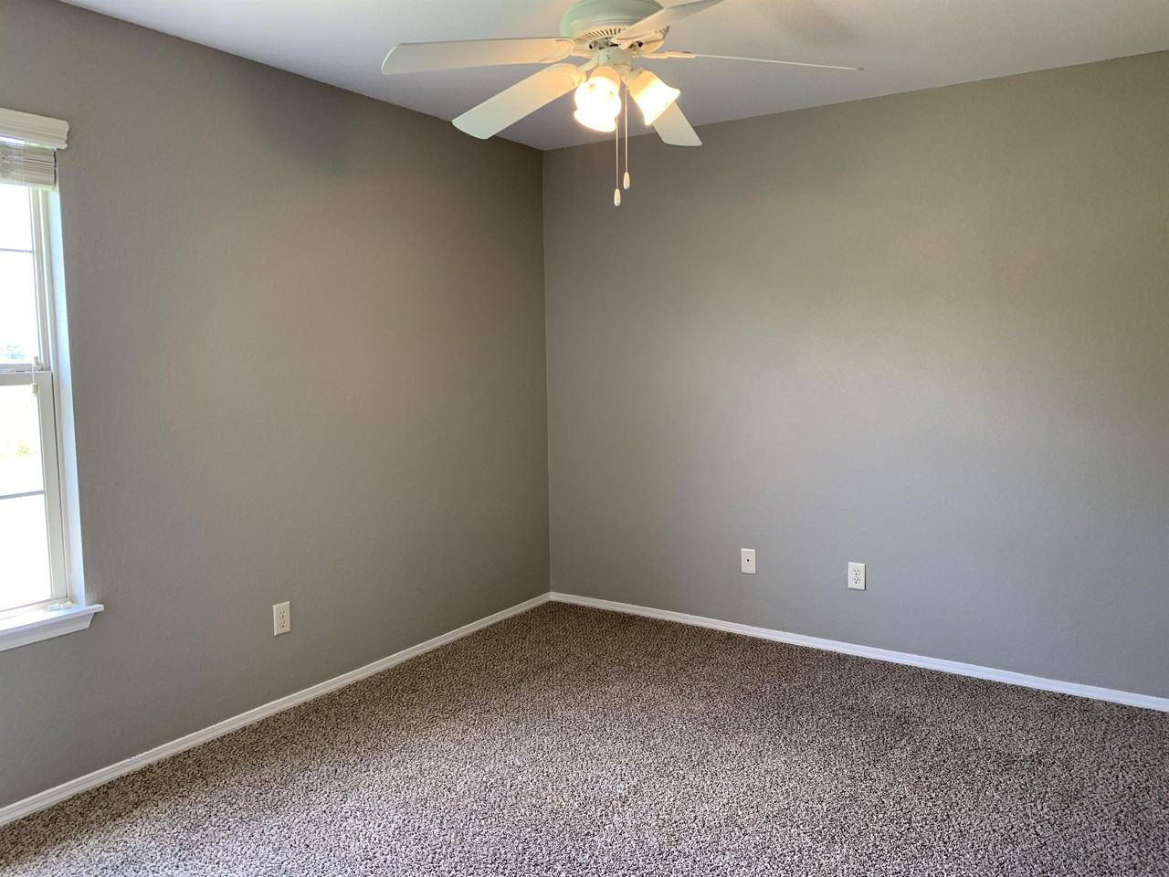 3007 Sw Windrift Ave #2 - Photo 4 of 13