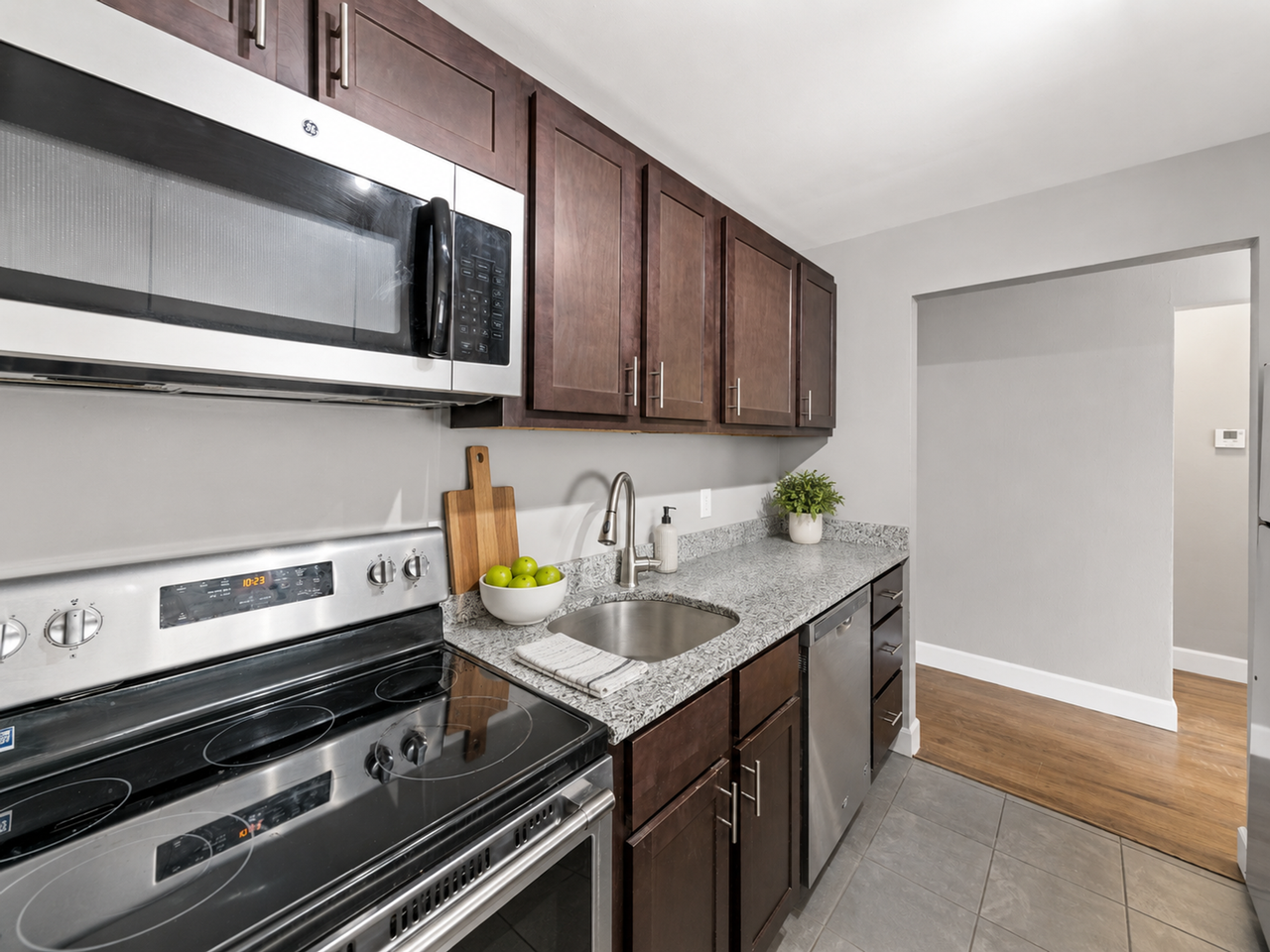 3119 Morganford - Photo 7 of 9