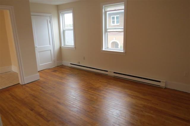 18 Wentworth St #18 - Photo 6 of 12