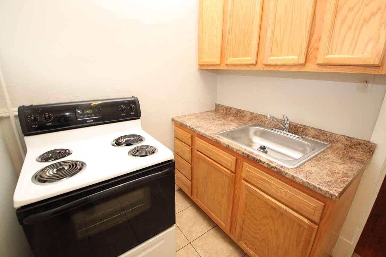 331 MELWOOD AVENUEAPT 5 #331-05 - Photo 4 of 9