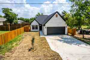 featured image of 207 S James St #1