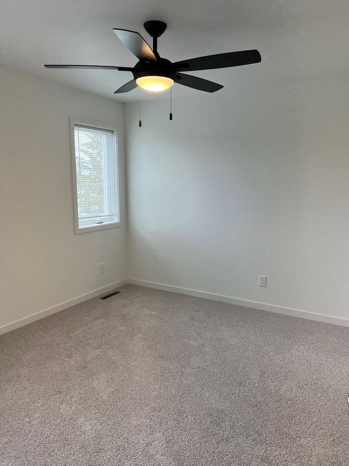 302A Torontos Ct - Photo 6 of 12