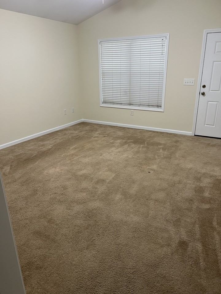 1823 Kenneth St #1 - Photo 3 of 17