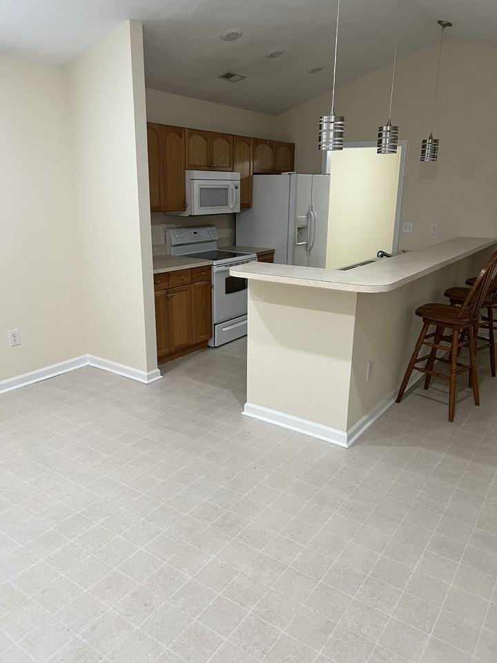 1823 Kenneth St #1 - Photo 5 of 17