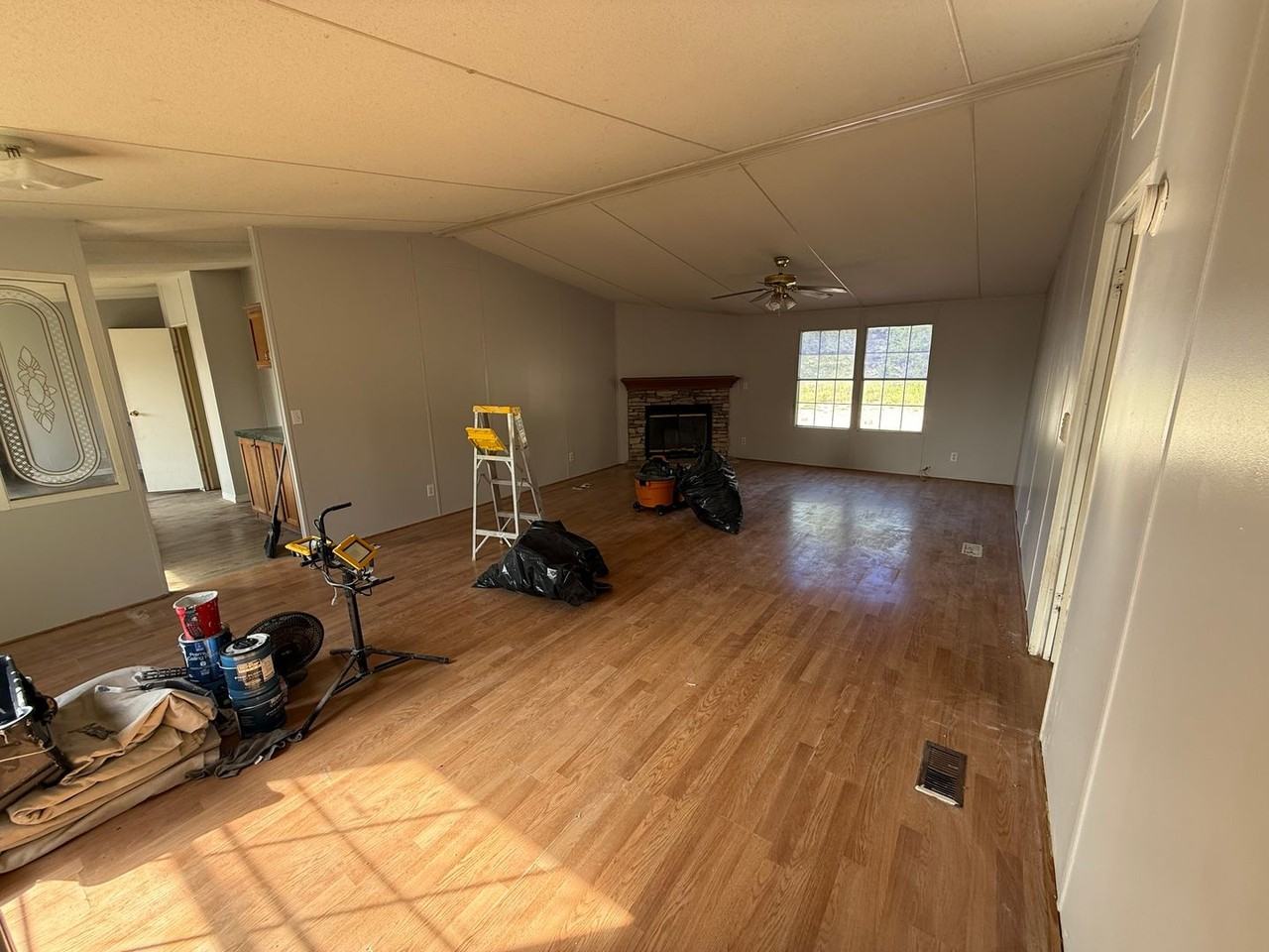 156 Sonnyland Dr - Photo 2 of 20