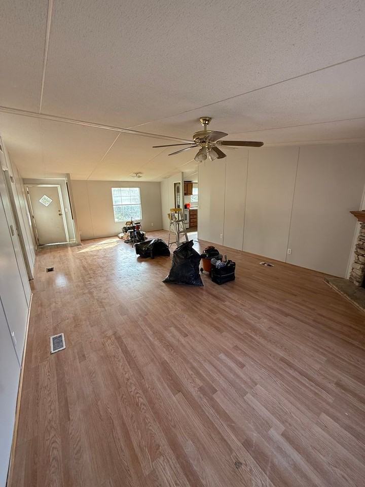 156 Sonnyland Dr - Photo 4 of 20
