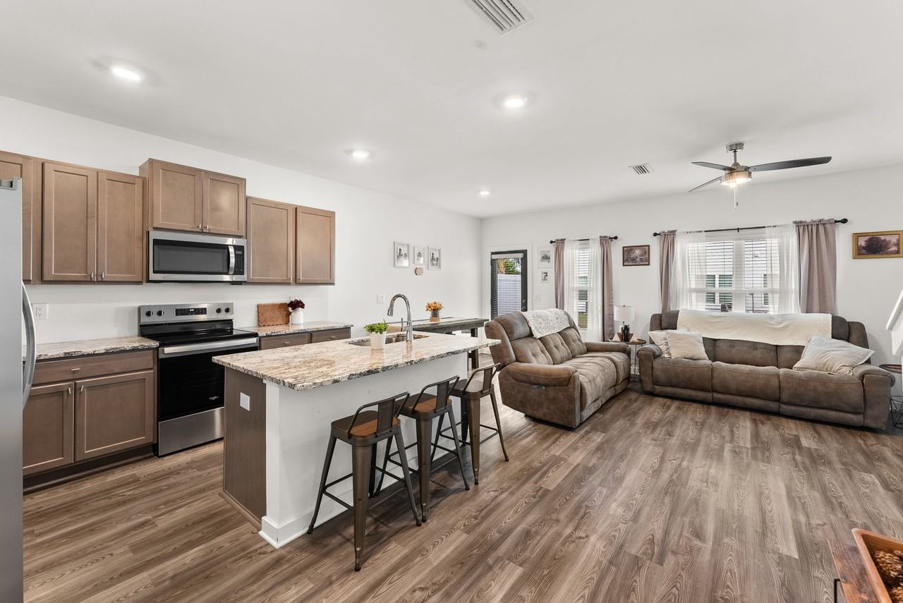 5899 Tyndall Pl #1 - Photo 4 of 19