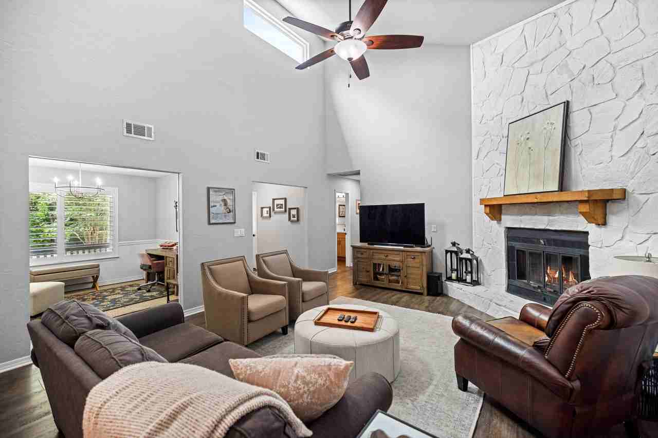 507 Nassau Dr #1 - Photo 5 of 50