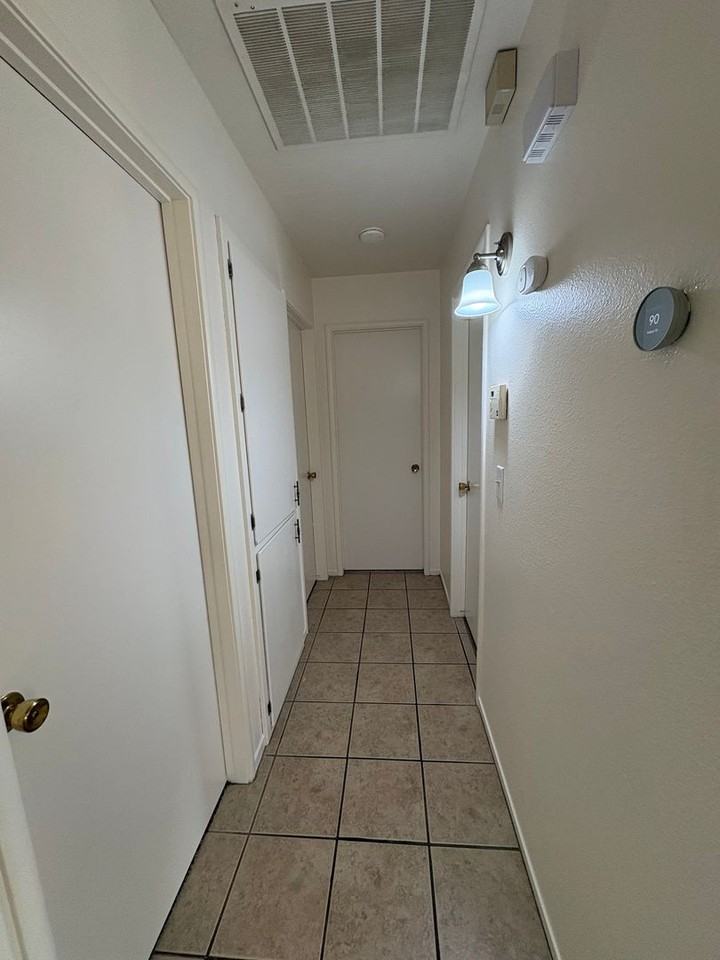 1927 S Julieann Ct - Photo 3 of 40