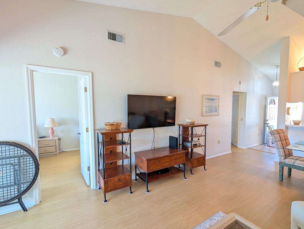 4378 Madeira Ct #4378 - Photo 4 of 12